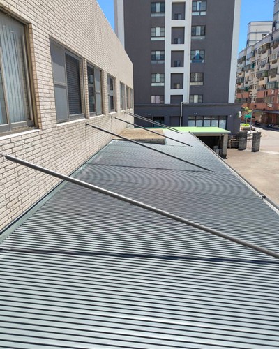 新竹長城鋁板雨遮工程, 新竹長城隔熱鋁瓦雨棚, 新竹屋頂隔熱方案推薦, 香山鐵皮浪板施工